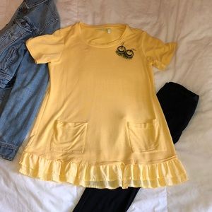 Pretty yellow long tunic top with front pockets